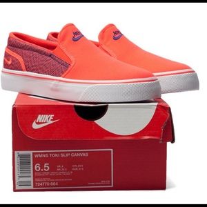 Women’s Nike Slip On Sneaker